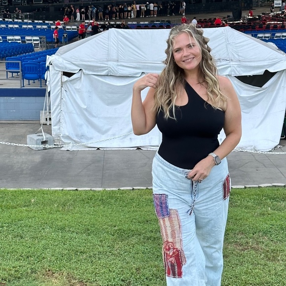 Meet your Posher, Kate - Picture 1 of 1